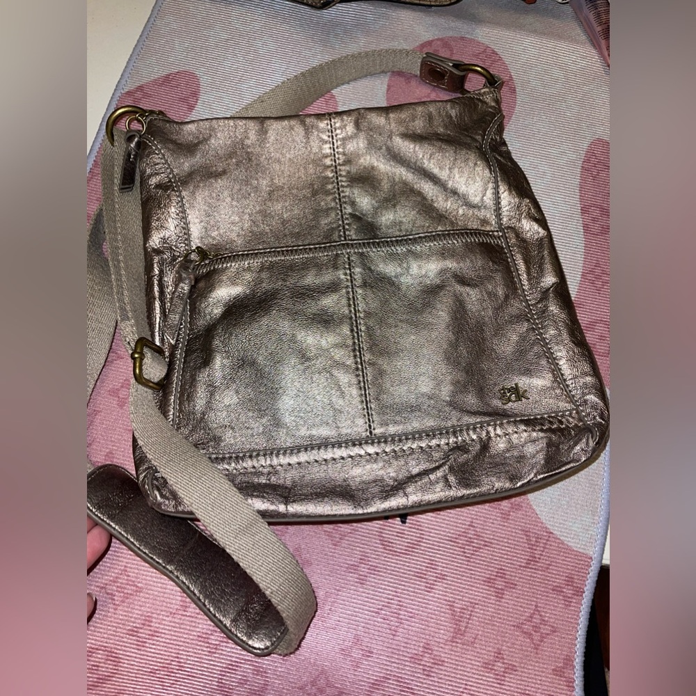 Low Start The Sak Metallic Crossbody Bag. 🩶